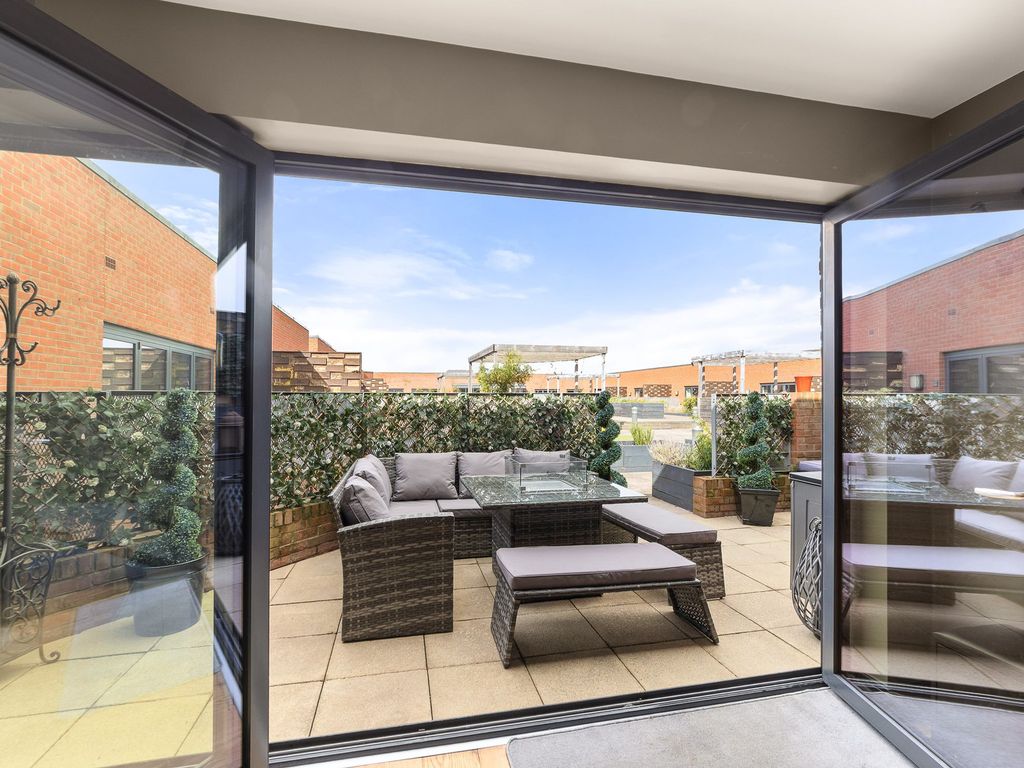 Property photo 3 of 33