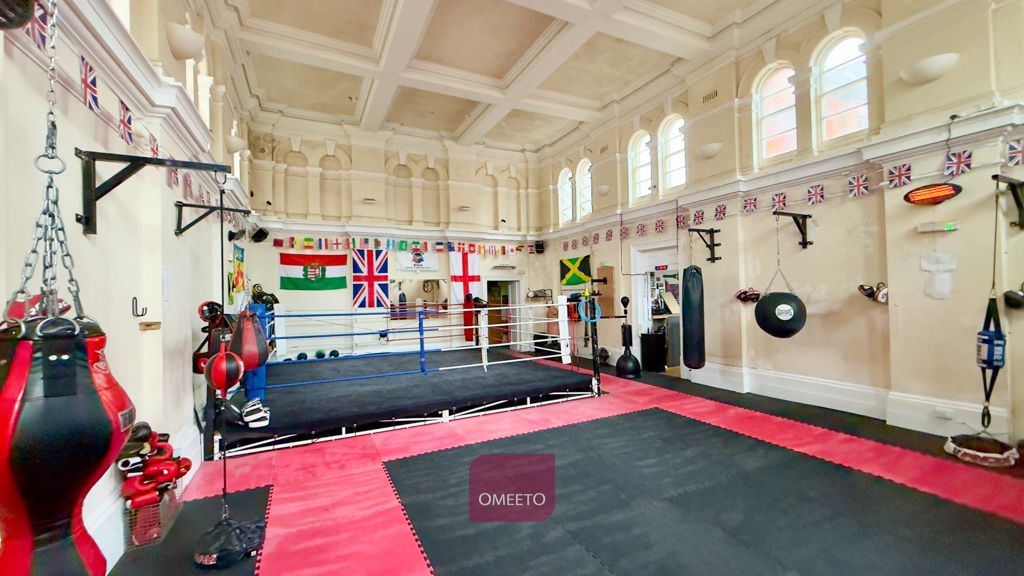 Property photo 1 of 6 Gym To Rent