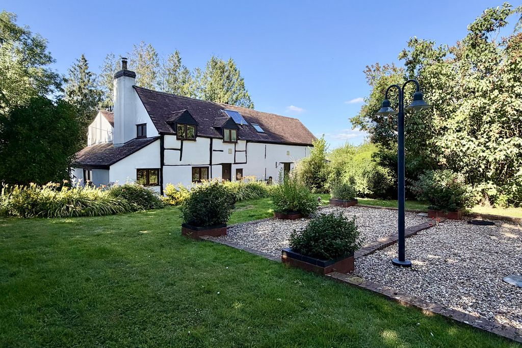 Property photo 3 of 25