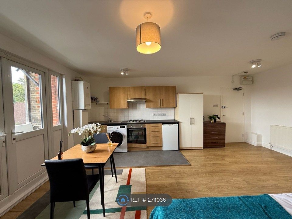 Property photo 1 of 11 2