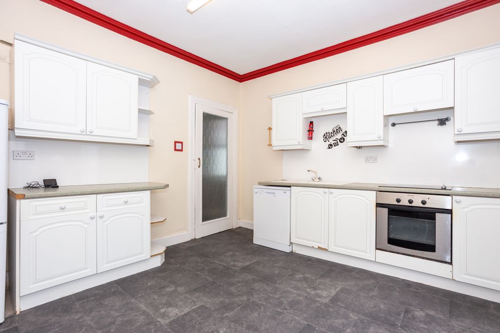 Property photo 3 of 24 Kitchen