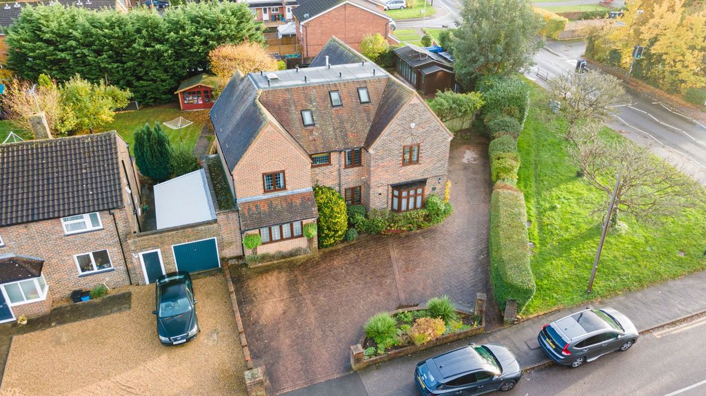 Property photo 1 of 29