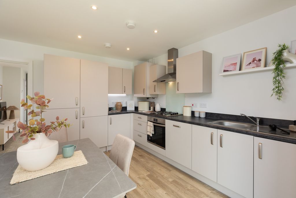 Property photo 1 of 7 Thebourne0169