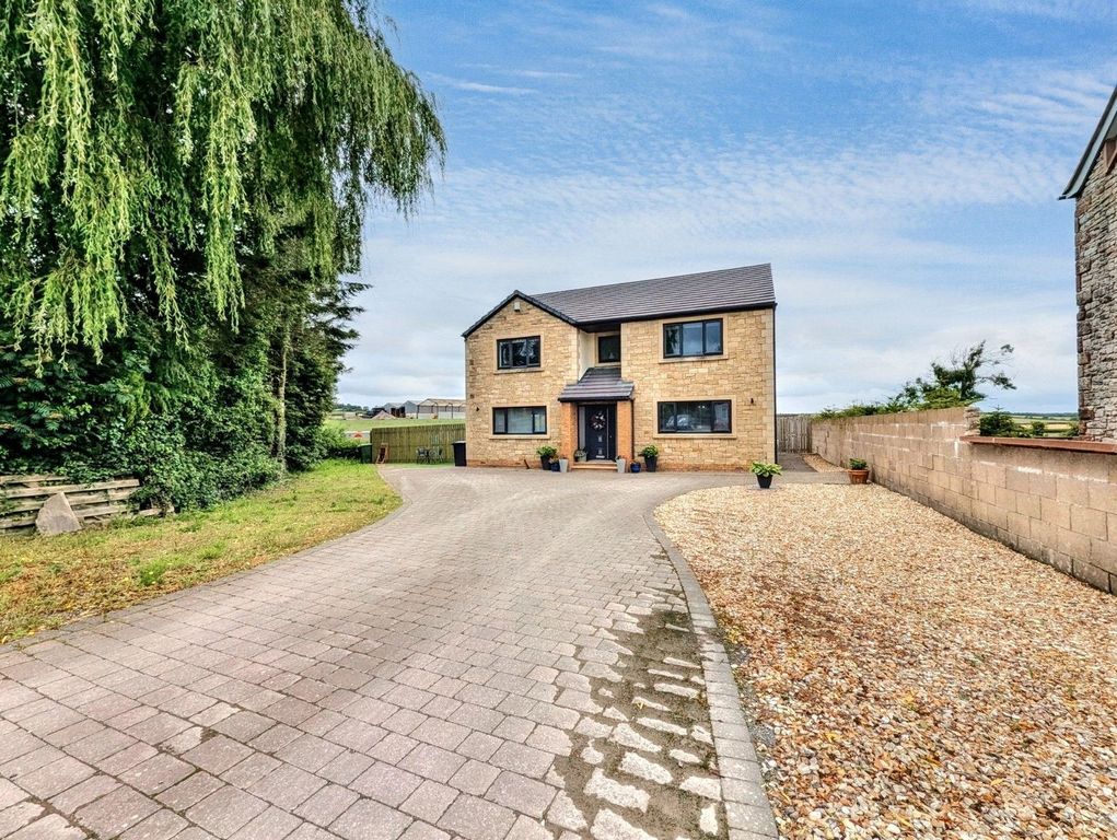 Property photo 1 of 31