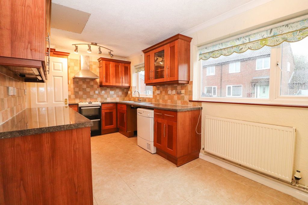 Property photo 3 of 14