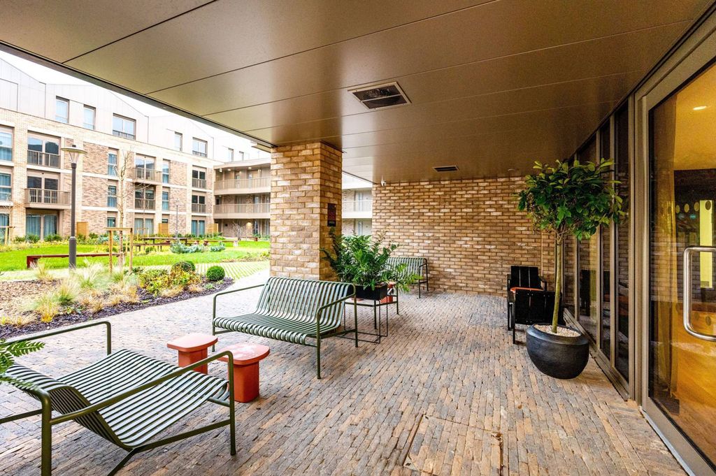 Property photo 3 of 26