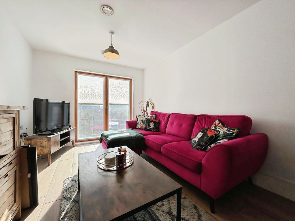 Property photo 1 of 6