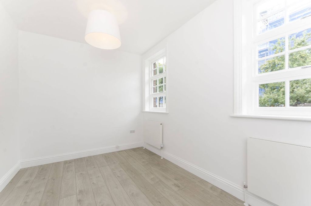 Property photo 2 of 5