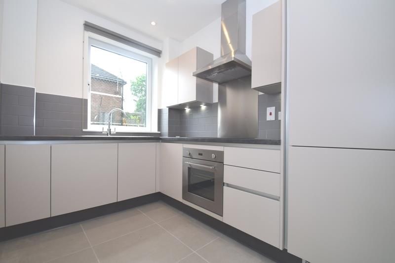 Property photo 2 of 7 Kitchen