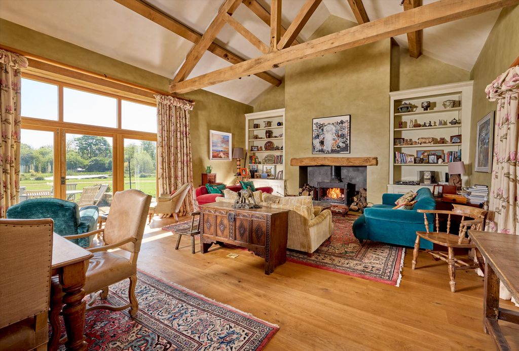 Property photo 3 of 21 Image