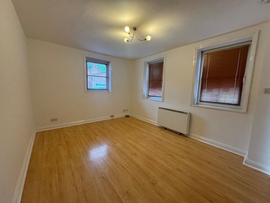 Property photo 2 of 5 Picture No. 05