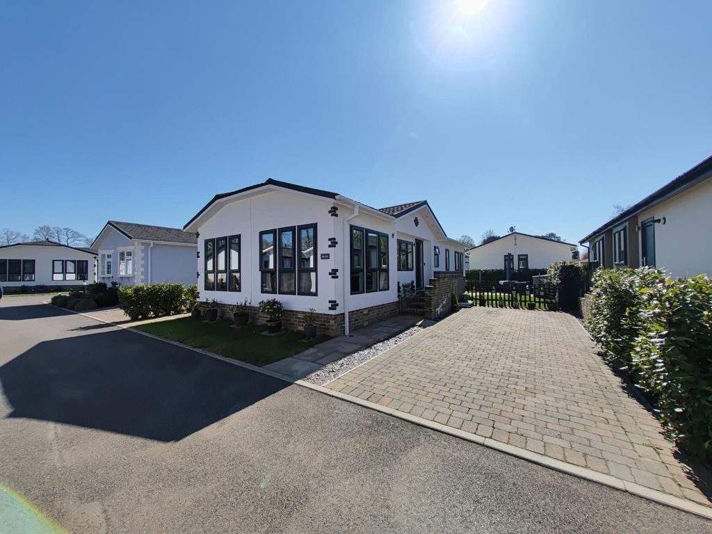 Property photo 1 of 19 1000000961.Jpg