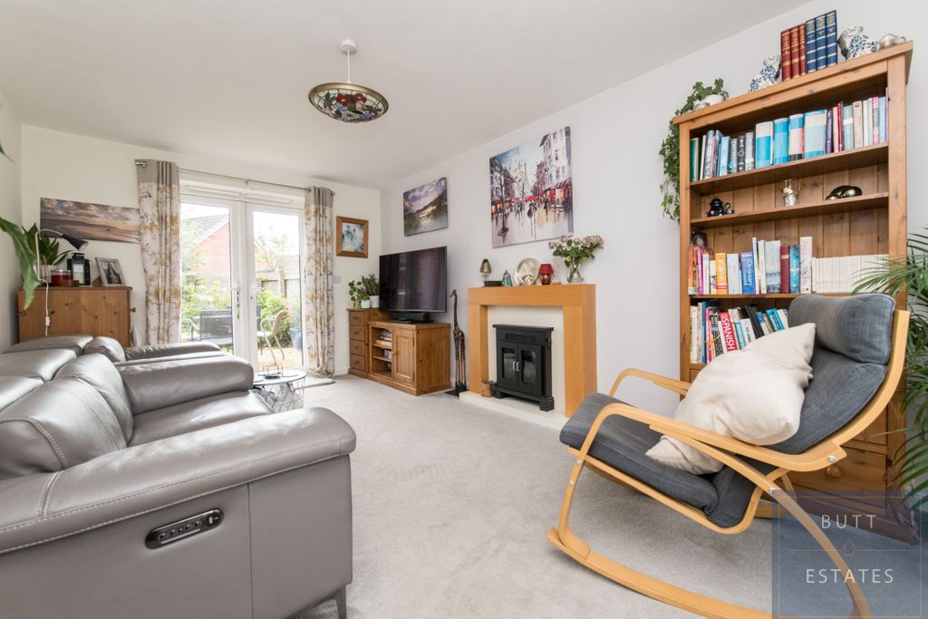 Property photo 2 of 14