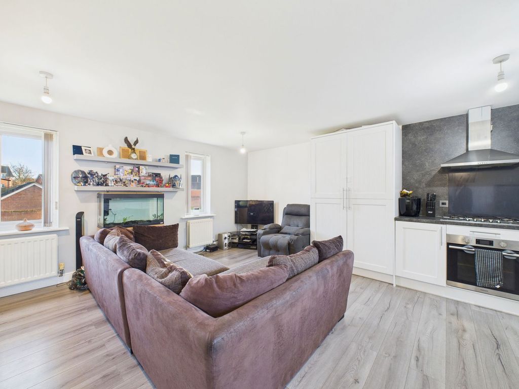 Property photo 3 of 17