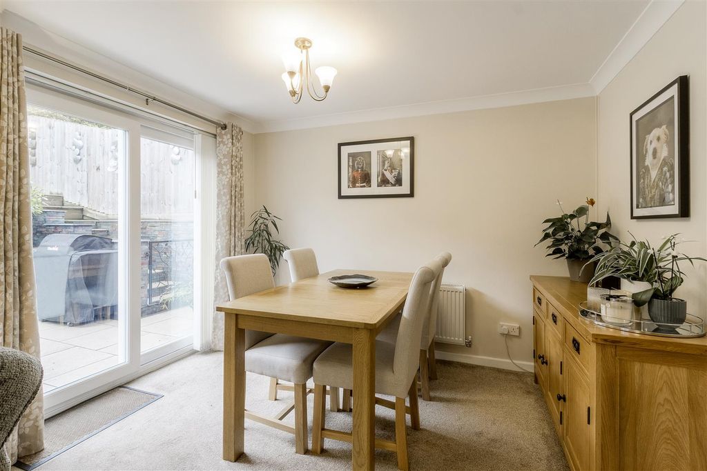 Property photo 3 of 15 Dining Room