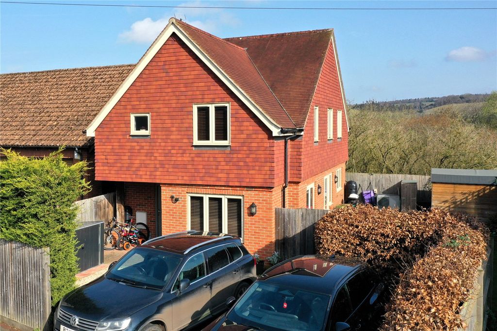 Property photo 1 of 19 Front