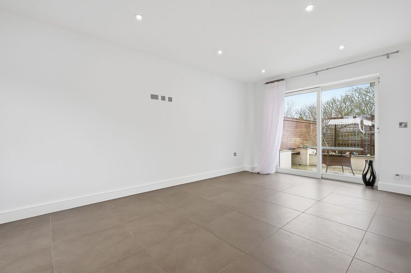 Property photo 3 of 26 Photo 10