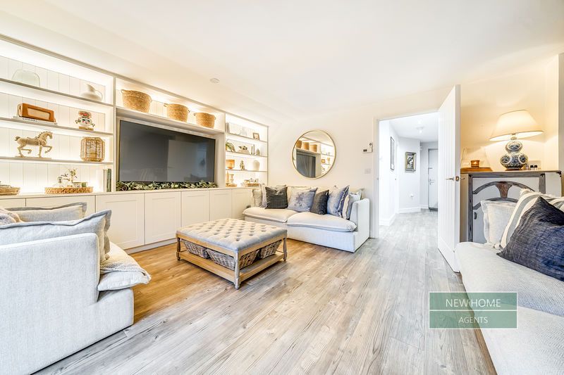 Property photo 3 of 19 Photo 11