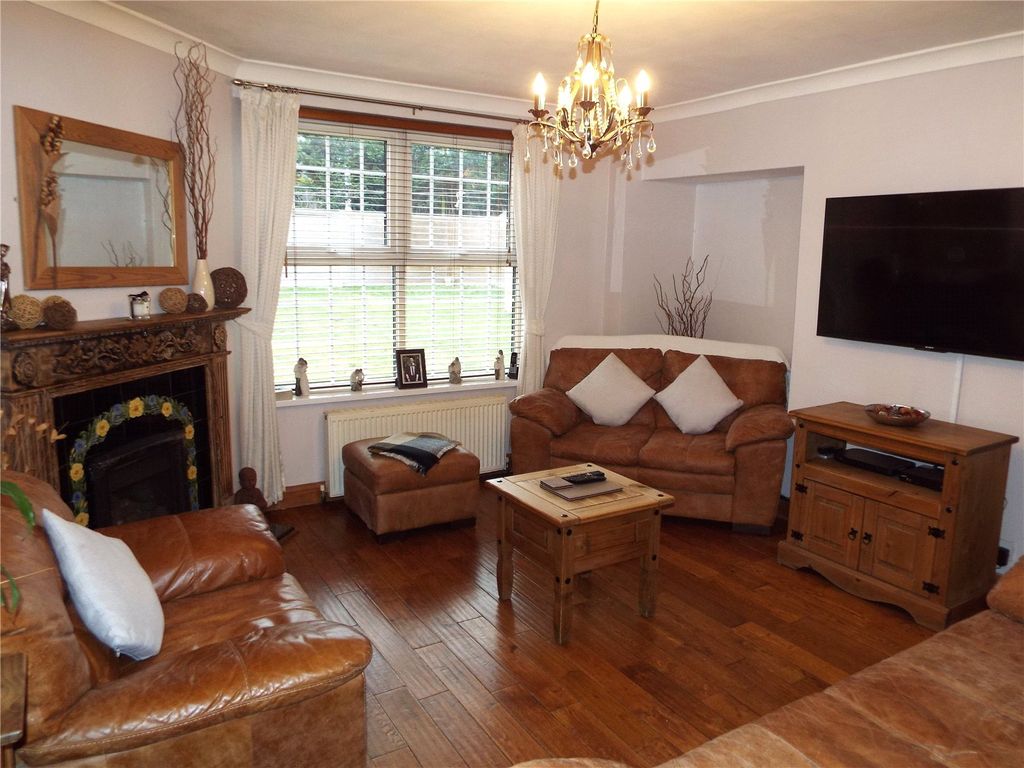 Property photo 2 of 17 Picture No. 01