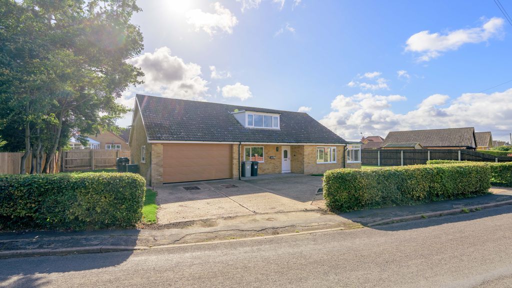 Property photo 1 of 31