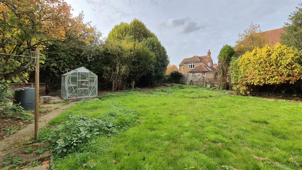 Property photo 2 of 21