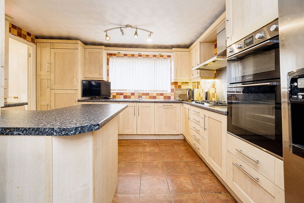 Additional image 9 of 4 bed detached house for saleAdvice Avenue, Grays RM16