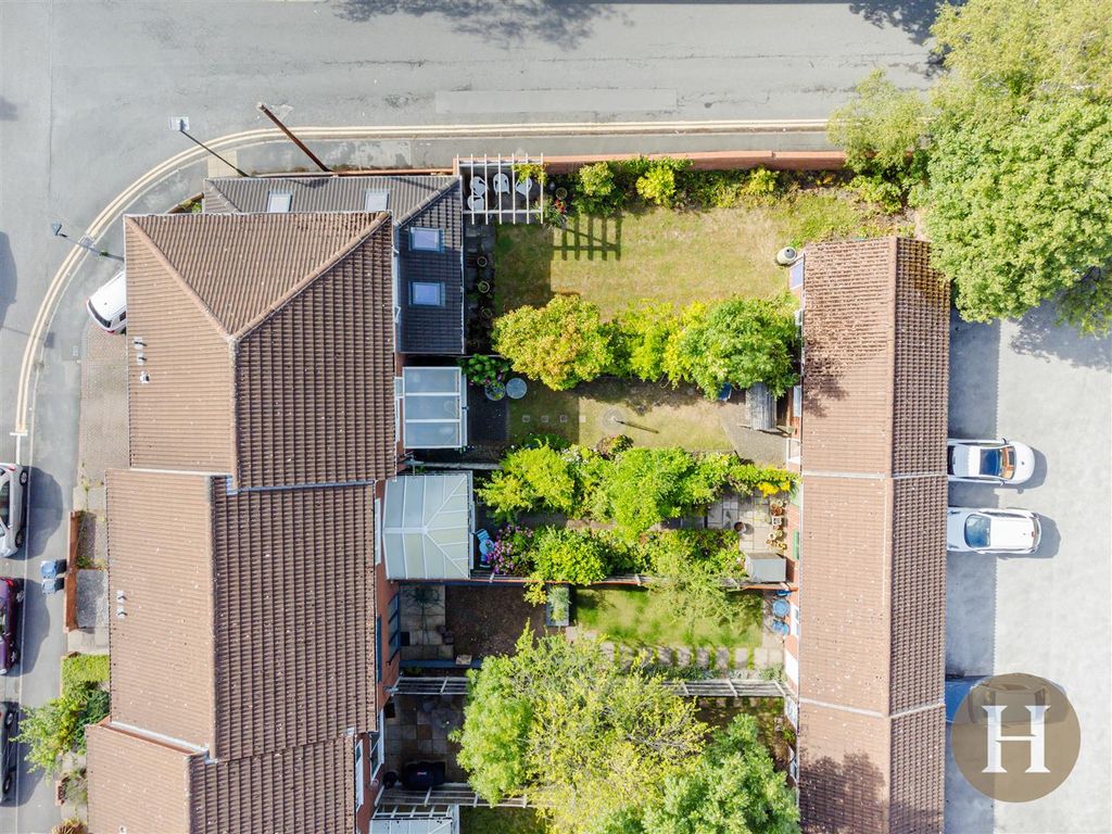 Property photo 3 of 22 Hadleigh Estate Agents-30.Jpg