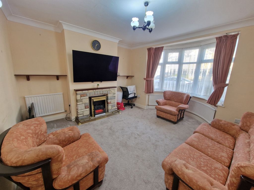 Property photo 2 of 12 20251211_133433