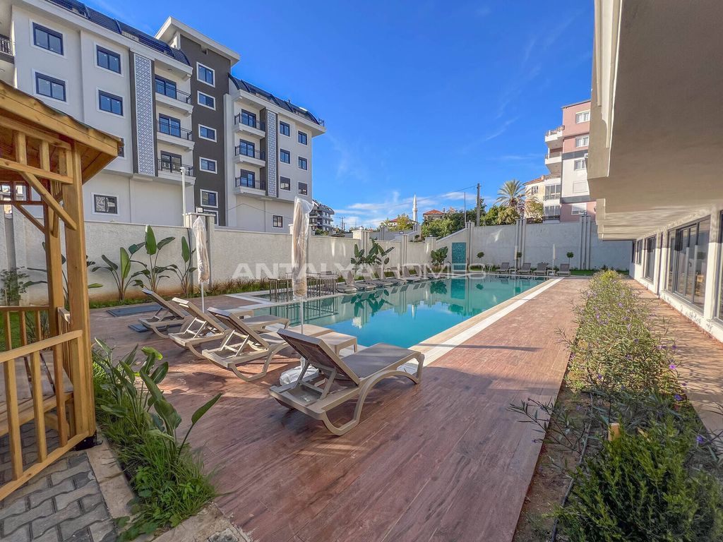 Property photo 2 of 34