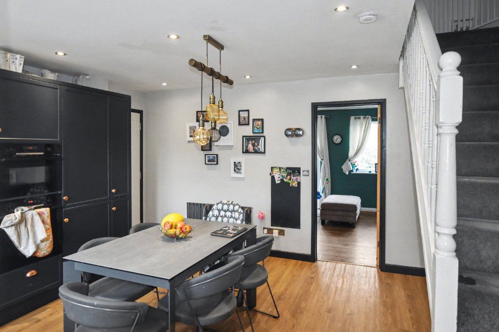 Property photo 3 of 22 Picture No. 27