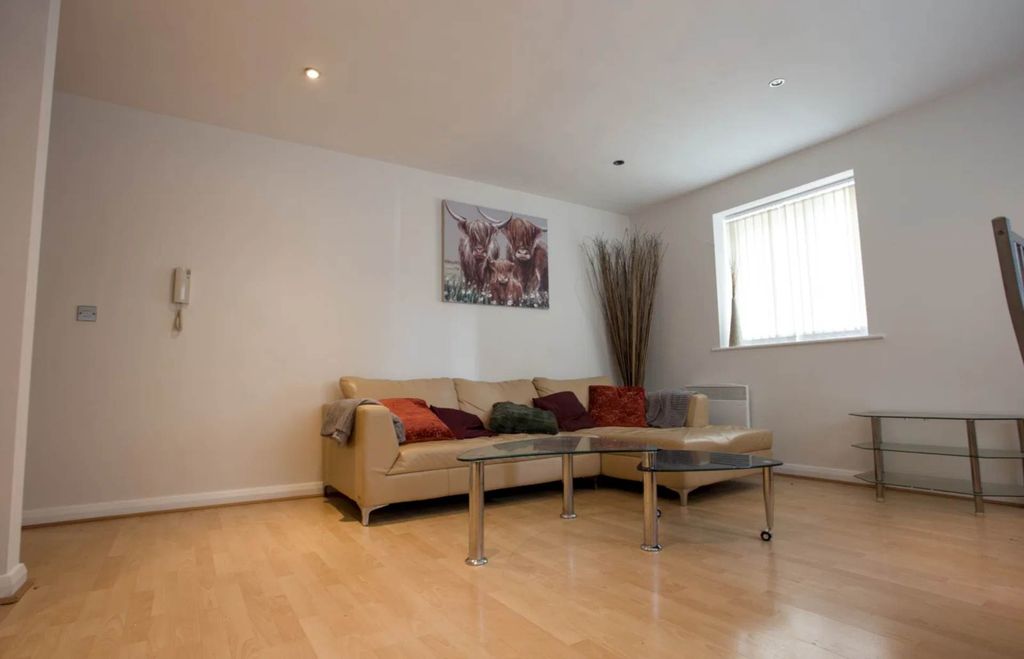 Property photo 2 of 11