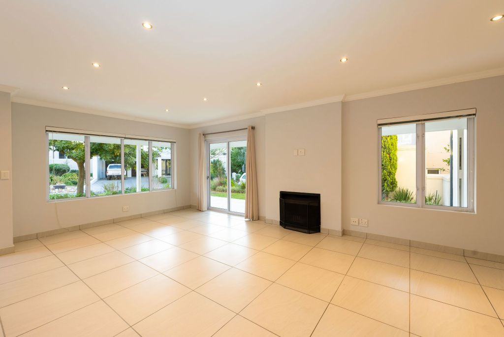 Property photo 2 of 41 St1699726