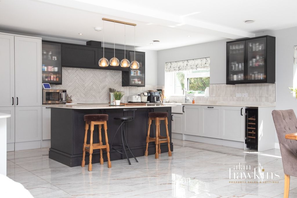 Property photo 3 of 31 Ahea7042-2