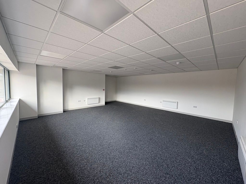 Property photo 3 of 7 Photo 9