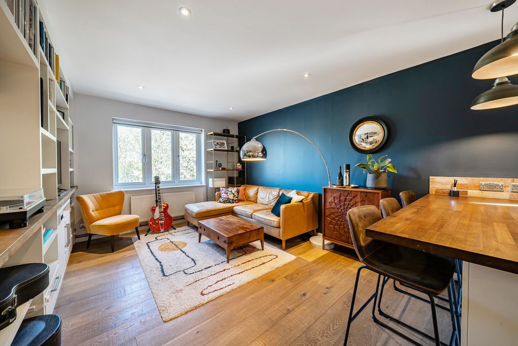 Property photo 1 of 23 1439611-14-69d6c6...