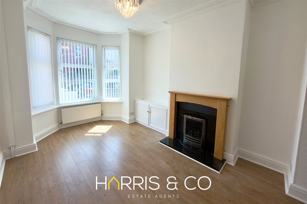 Property photo 2 of 16 Picture No. 04