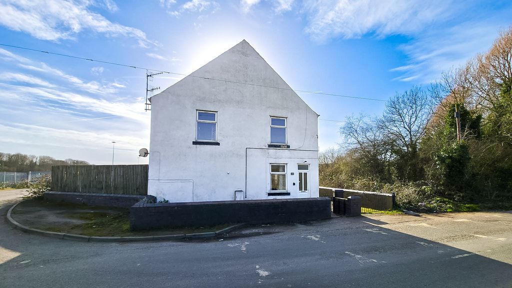 Property photo 2 of 27 Advert-59