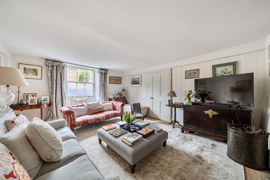 Property photo 2 of 22 Drawing Room