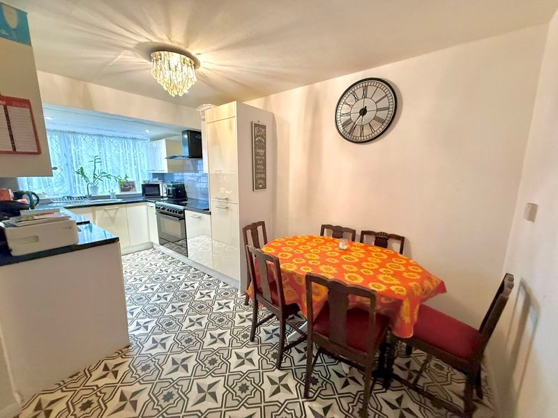 Property photo 3 of 18 Kitchen/Diner