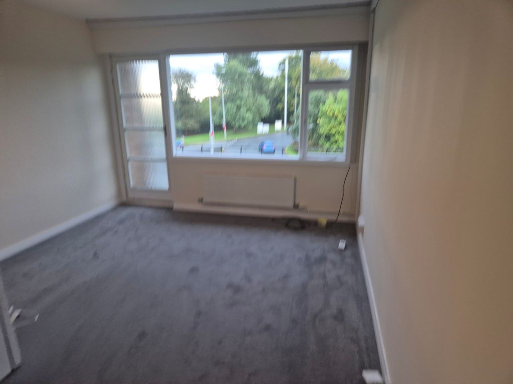 Property photo 2 of 6 Lounge