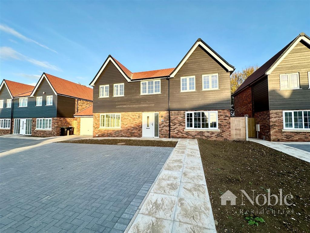 Property photo 1 of 17 Example External