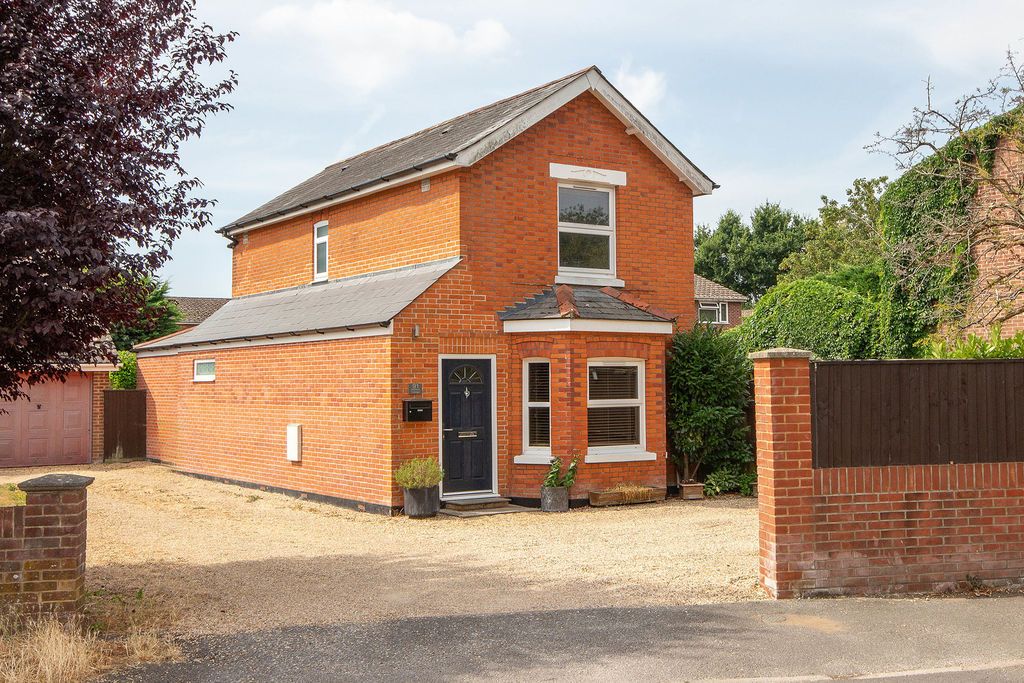 Property photo 1 of 17 External