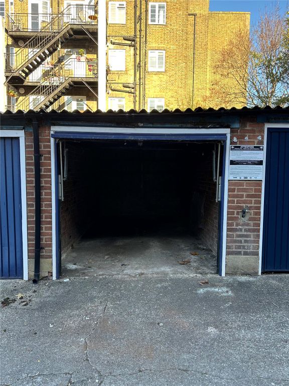 Property photo 2 of 3 Picture No. 05