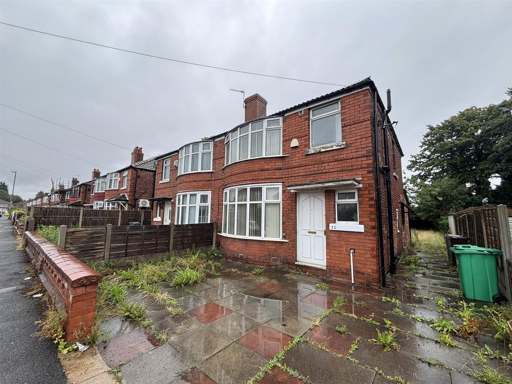 Property photo 1 of 19 External