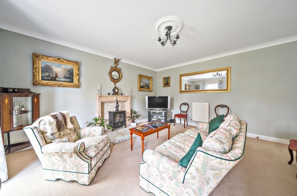 Property photo 2 of 41 Living Room