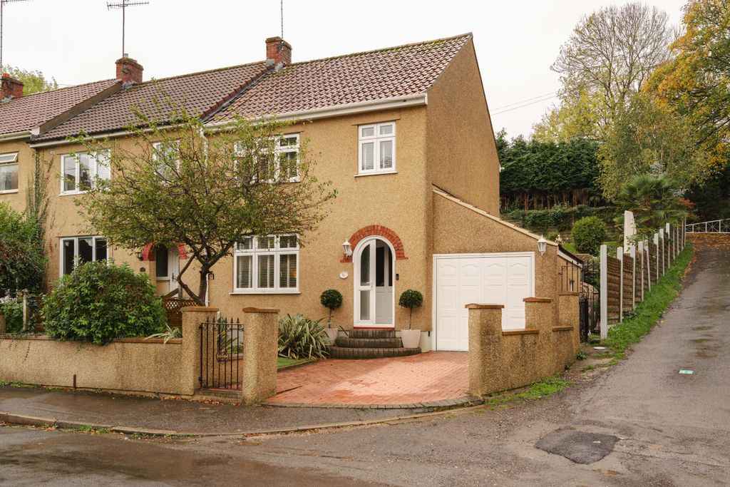 Property photo 1 of 25 1