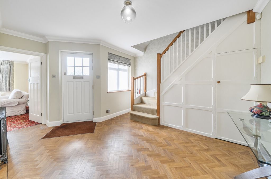 Property photo 2 of 19