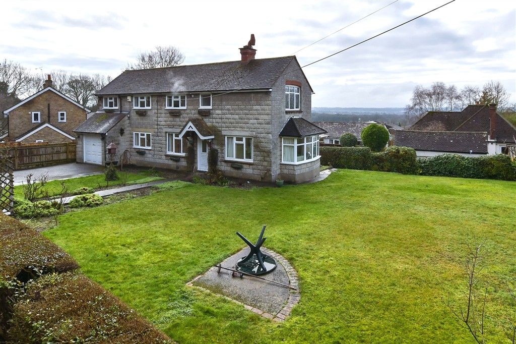 Property photo 1 of 12 External (Web) 1