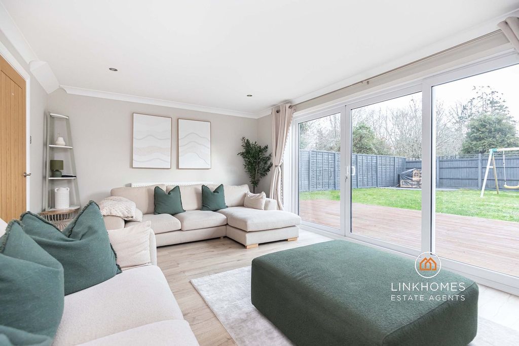 Property photo 3 of 29