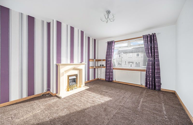 Property photo 3 of 21 Lounge